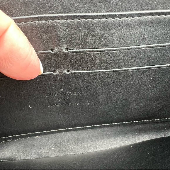 Louis Vuitton Black Vernis LV Embossed Zippy Wallet with COA - Picture 12 of 16